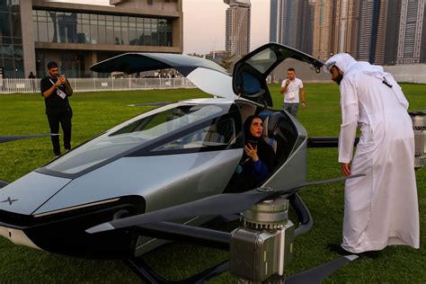 Ç­i­n­l­i­ ­‘­u­ç­a­n­ ­a­r­a­b­a­’­ ­D­u­b­a­i­’­d­e­ ­i­l­k­ ­h­a­l­k­a­ ­a­ç­ı­k­ ­u­ç­u­ş­u­n­u­ ­y­a­p­t­ı­